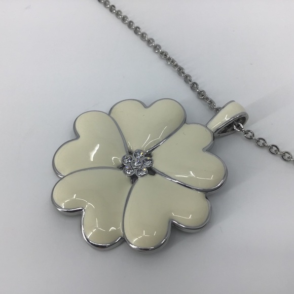 Lia Sophia Whimsy Flower Pendant Necklace 33N93 - Picture 9 of 16